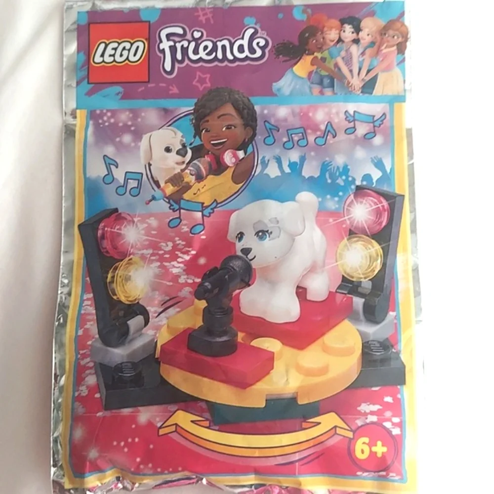 Original LEGO Performing Dog & Friends Foil bag Retired New